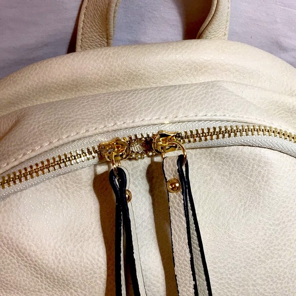 MELLOW WORLD VEGAN LEATHER LACEY BEIGE BACKPACK PURSE🎒 - Picture 10 of 13